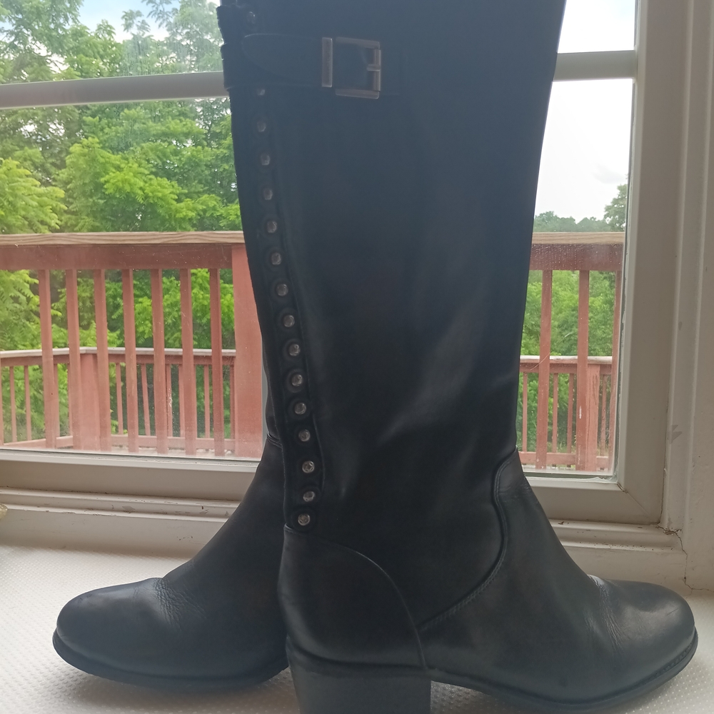 Arturo Chiang Black Leather Heeled Boots